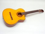 Takamine  GC 3 CE-NAT Guitarra Clásica con Cataway Cuerdas Nylon Electroacústica Equalizador Takamine TP-4T con Afinador  