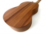 Alhambra  Z - Nature, Guitarra Española, Clásica Cuerdas Nylon,    TAPA: Cedro Macizo, AROS Y FONDO: Sapelli,  MANGO: Samanguila, DIAPASÓN: Palosanto, CLAVIJEROS: Niquelados, Incluye  Funda  (PRODUCTO AGOTADO)