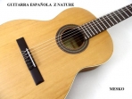 Alhambra  Z - Nature, Guitarra Española, Clásica Cuerdas Nylon,    TAPA: Cedro Macizo, AROS Y FONDO: Sapelli,  MANGO: Samanguila, DIAPASÓN: Palosanto, CLAVIJEROS: Niquelados, Incluye  Funda  (PRODUCTO AGOTADO)