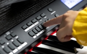 Piano Digital Aalesis Virtue 88 Teclas, 360 Voces, Incluye Sillin   (PRODUCTO AGOTADO)