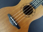 Memphfis  UKE - 23 Ukelele Soprano  tapa de Sapelly Caja de Sapelly Brazo de Cedro  # 14