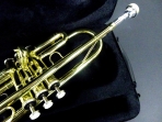 Trompeta GCR  YWTR - 01  Bb  Dorada Incluye Estuche 