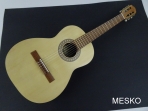 Mesko M - 06, Medio Concierto 3/4, Guitarra Cuerdas Nylon, Largo 97 Centímetros, Tapa Pino Abeto   Caja de Sapelly, Puente y Diapasón de Caoba, Maderas Laminadas Teminación Satinado ( 2 ) 