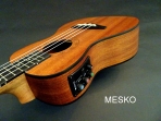 Memphfis UKE - 23 Ukelele Soprano tapa de Sapelly Caja de Sapelly Brazo de Cedro con Eq Joyo con Afinador # 15