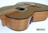 Mesko, Guitarra M-09 Concierto Cuerdas Nylon, Construida con Maderas Laminadas,Tapa Pino Abeto  o Sapelly, Caja de Sapelly, Puente y Diapasón de Caoba, Electroacústica con Equalizador Joyo Activo con Afinador de 3 Bandas # 12 / 2
